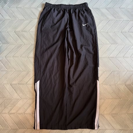 NIKE ナイロンパンツ