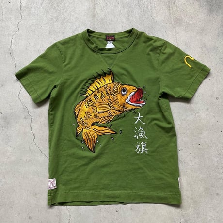 黄金魚刺繍Tシャツ