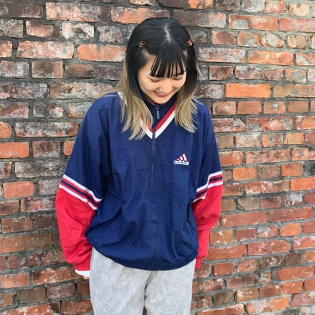 adidasナイロン切り替えフルジップ