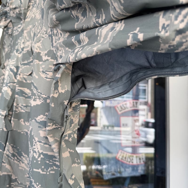 USAF APECS GORE TEX パーカ デジカモ デッドストック☆16 米軍 USAF APECS ABU デジタル タイガーカモ
