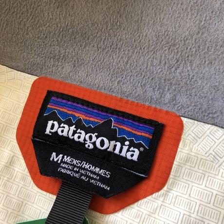 PATAGONIA 〝トレントシェルジャケット〟