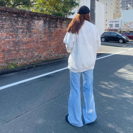 フレアデニムパンツ