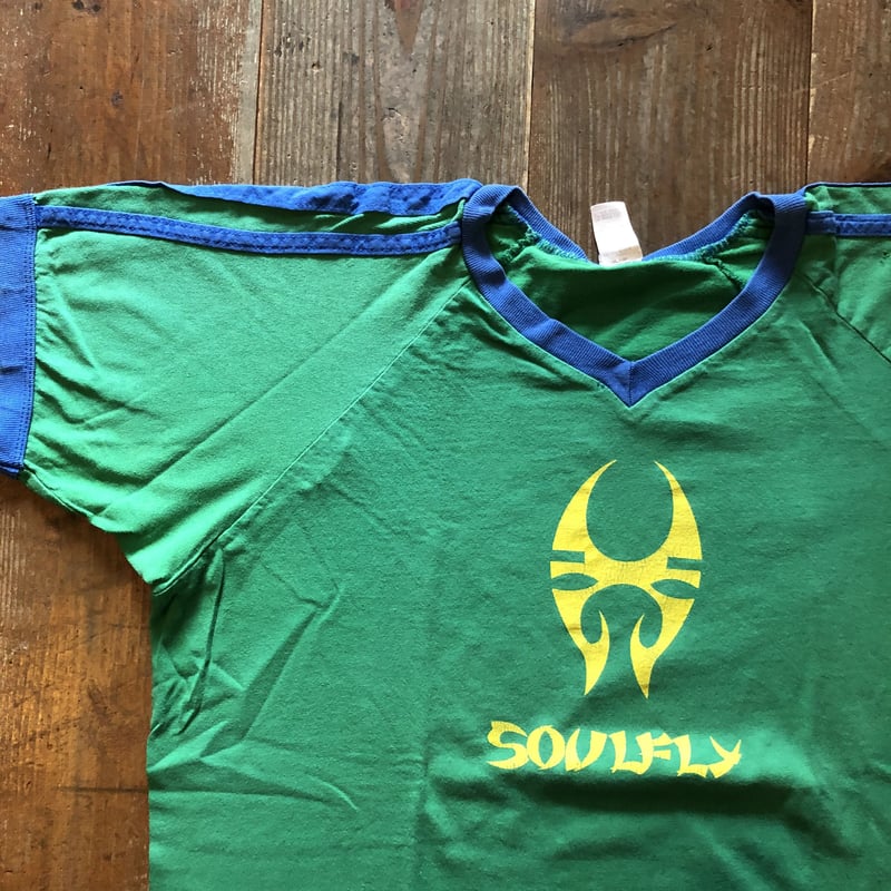 SOULFLY Tシャツ 2001コピーライト入り ヴィンテージ SOULFLY Tシャツ 2001コピーライト入り ヴィンテージ 00s