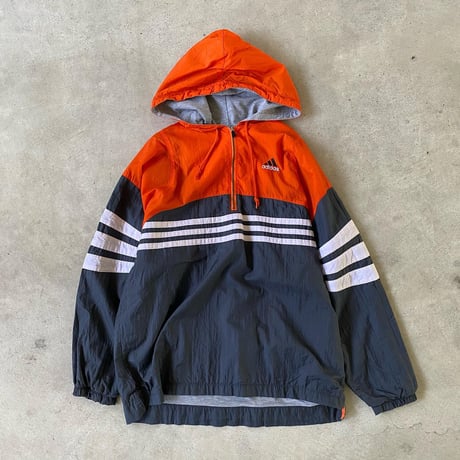 adidasハーフジップナイロンフーディPO