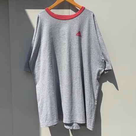 adidas ワンポイント刺繍リンガーTシャツ