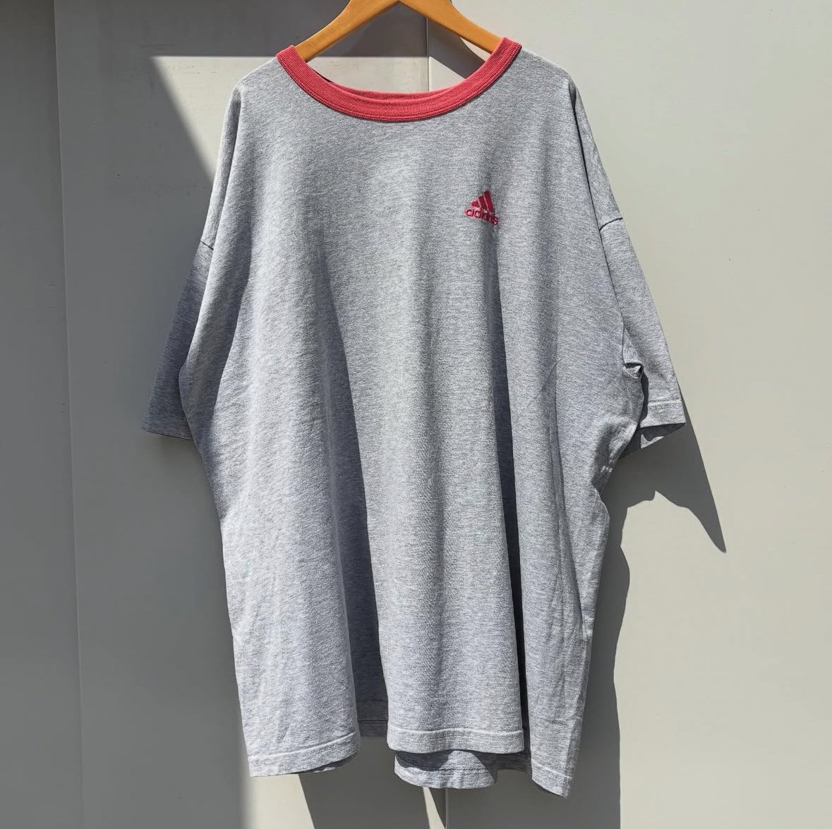 adidas ワンポイント刺繍リンガーTシャツ | CUSTOM FEVER