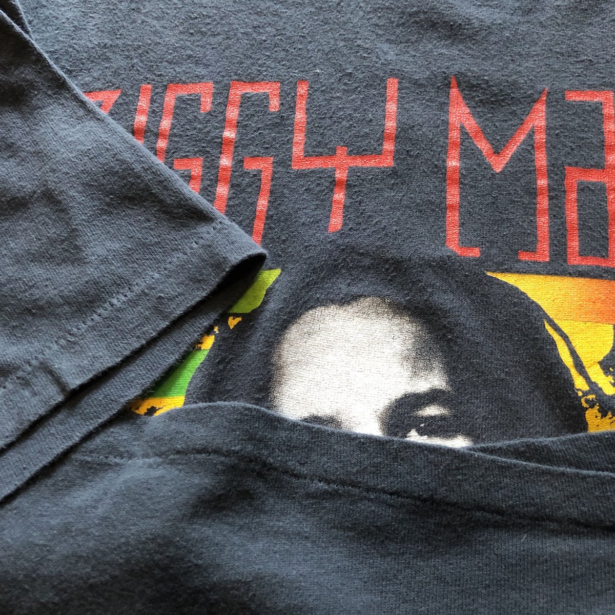 ZIGGY 非売品Tシャツ　ステッカー付き ZIGGY 非売品Tシャツ ステッカー付き GOODS | ZIGGY 森重樹一