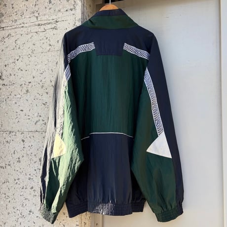 UMBRO ナイロンジャケット