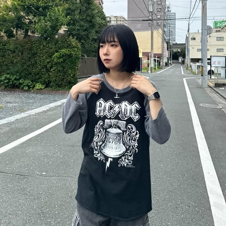 AC/DC ラグランTシャツ