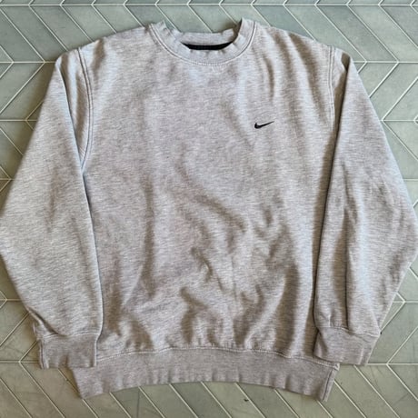 NIKE ワンポイントスウェット