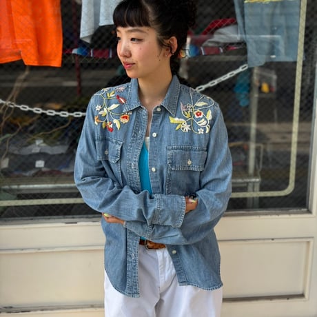 LAUREN JEANS CO 花刺繍デニムシャツ