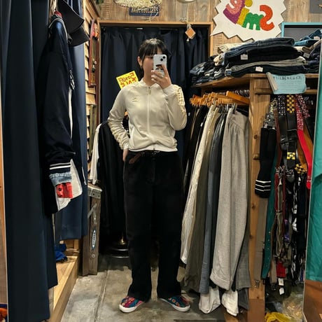 adidasトラックジャケット