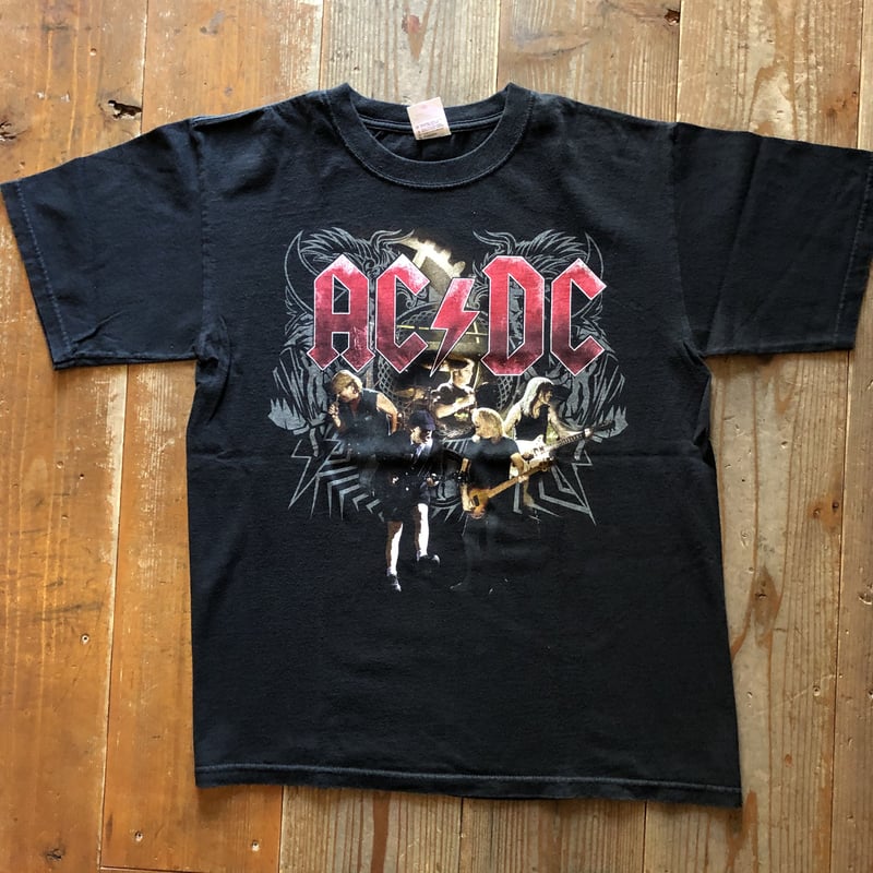 AC/DC グラフィックTシャツ 黒 Ssize レア！ AC/DC グラフィックTシャツ 黒 Ssize レア！ AC/DC グラフィックT