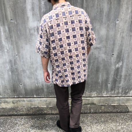 ピエールカルダン総柄レーヨンシャツ