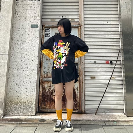 LOONEY TUNES キャラクター集合Tシャツ