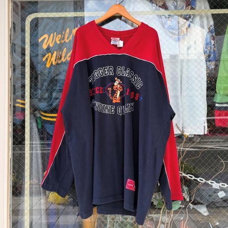 Disney ティガー刺繍ＶネックロンT