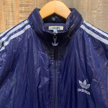 adidasウィンドブレーカー