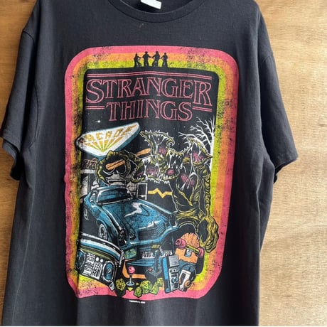 STRANGER THINGS プリントTシャツ