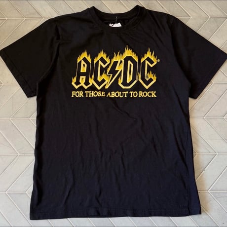 AC/DC バンドTシャツ