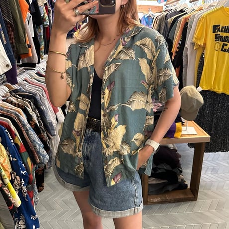 シルクハワイアンシャツ🌺