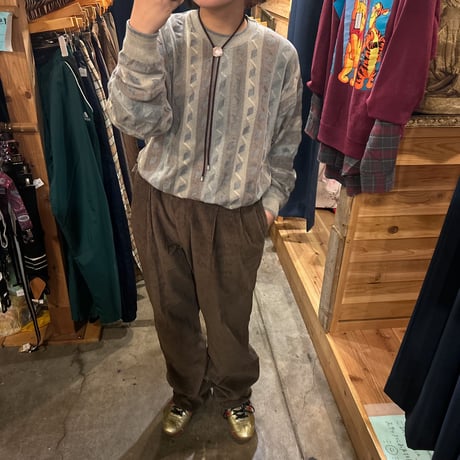 TUNDRA 柄ニット