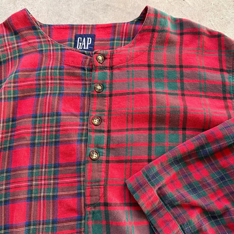 GAP アシンメトリースリーピングシャツ