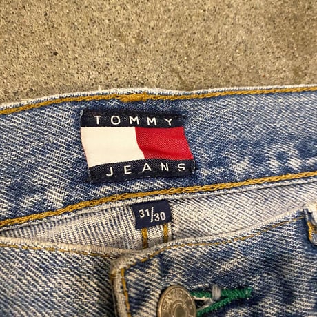 TOMMY HILFIGERサイドテープデニム