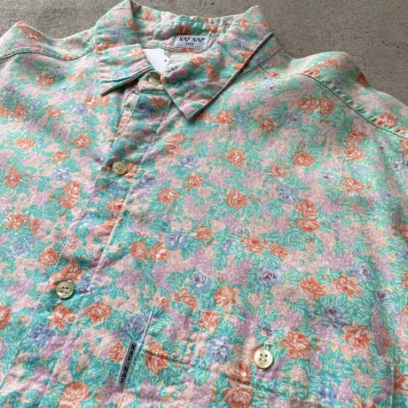 パステル花柄シャツ
