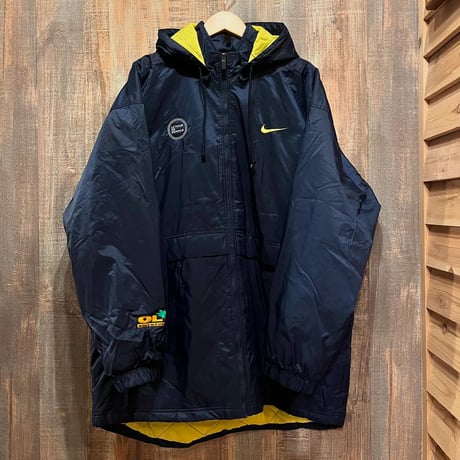 NIKE ナイロンベンチコート