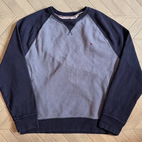Tommy Hilfiger ラグランスウェット