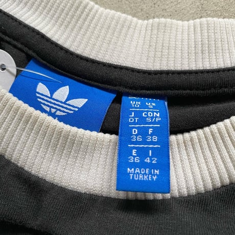 adidasラインロンT