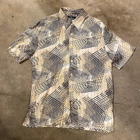 レーヨン柄シャツ
