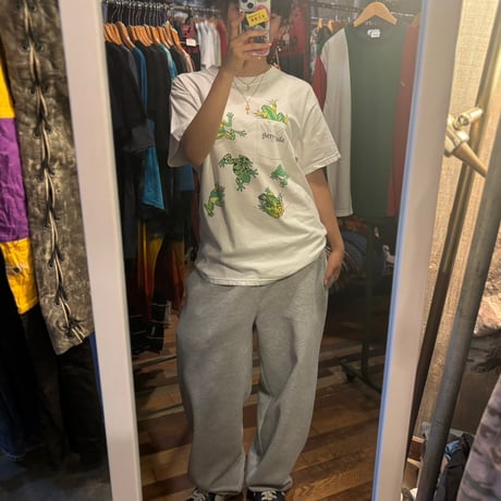 Hanes カエルグラフィックTシャツ