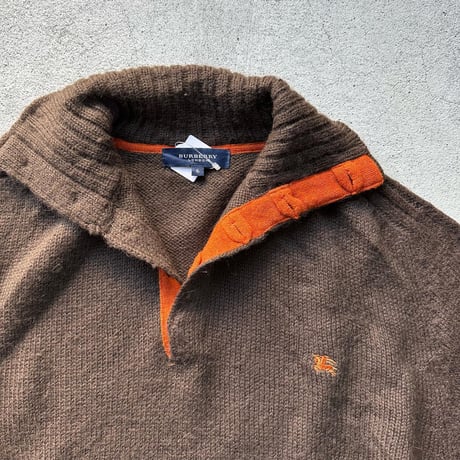 Burberryボタンアップニット