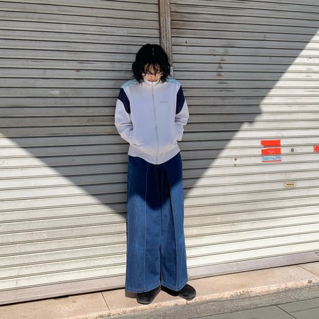 adidasトラックジャケット