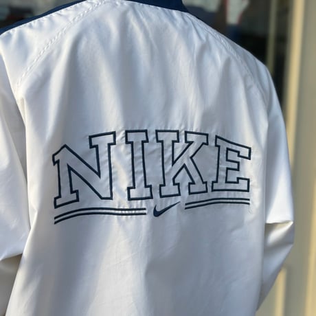NIKE ナイロンジャケット