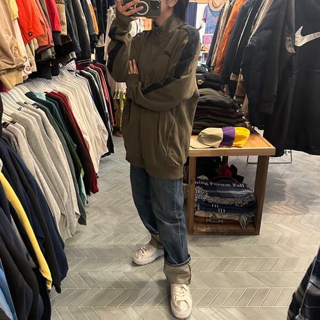 PUMA フルジップスウェット
