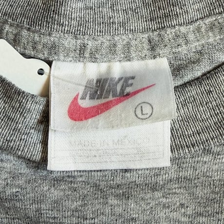 90s NIKE デザインロゴTシャツ