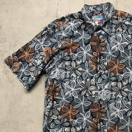レインスプーナー総柄シャツ
