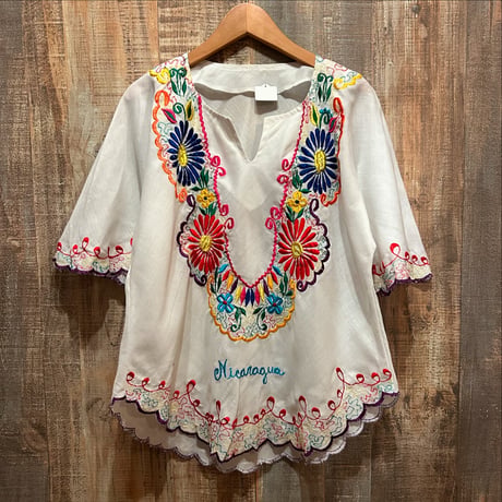 メキシコ刺繍フリルブラウス