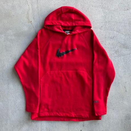 NIKE 刺繍ロゴフリースパーカー