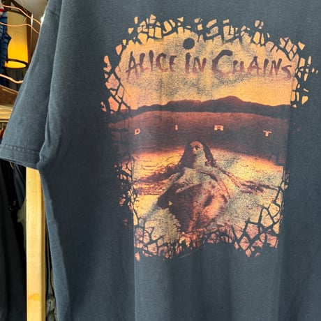 ALICE IN CHAINS〝DIRT〟プリントTシャツ