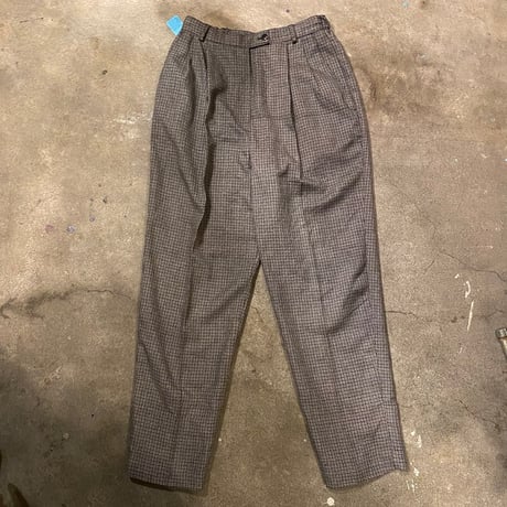 カナダ製スラックス