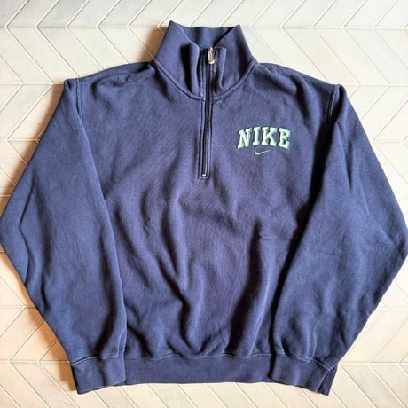 NIKE ハーフジップスウェット