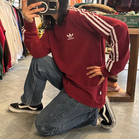 adidas スリーストライプロンT