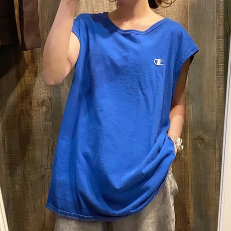 CHAMPION ノースリーブTシャツ