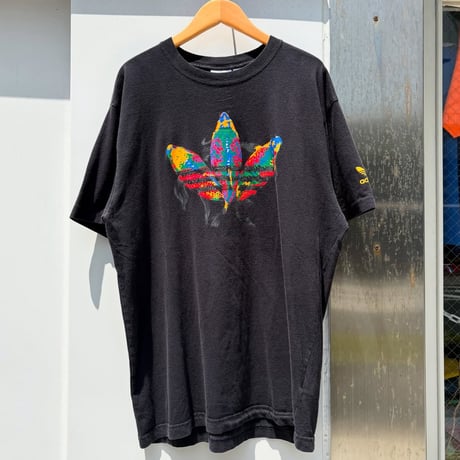 adidas 鯉Tシャツ