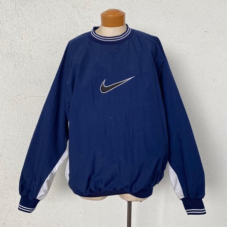 NIKE裏地付きナイロンプルオーバー