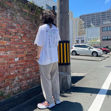 ART IS HEALTHY! Tシャツ