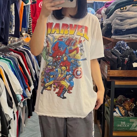 MARVEL キャラ集合Tシャツ